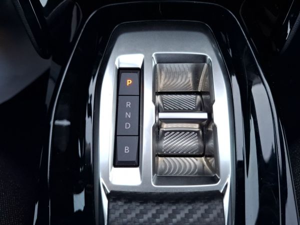 peugeot-2008-2025-eletrico-0cc