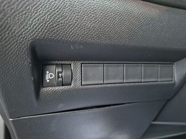 peugeot-2008-2025-eletrico-0cc