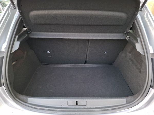 peugeot-208-2024-gasolina-1199cc