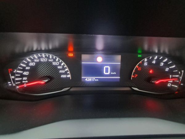 peugeot-208-2024-gasolina-1199cc