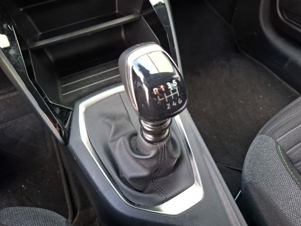 peugeot-208-2024-gasolina-1199cc