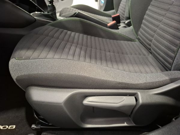 peugeot-2008-2024-gasolina-1199cc