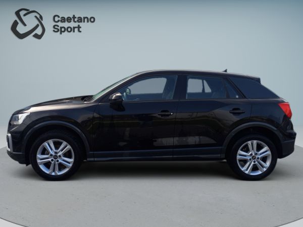 audi-q2-2024-gasolina-999cc