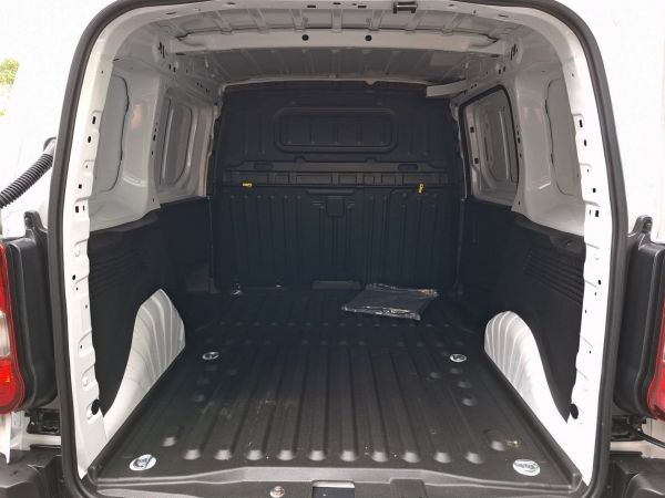 opel-combo-2025-diesel-1499cc
