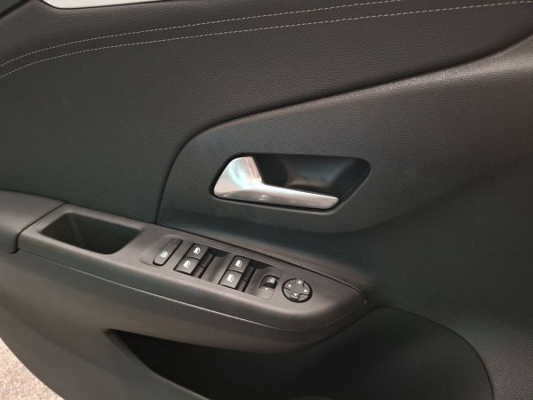 opel-corsa-2025-gasolina-1199cc