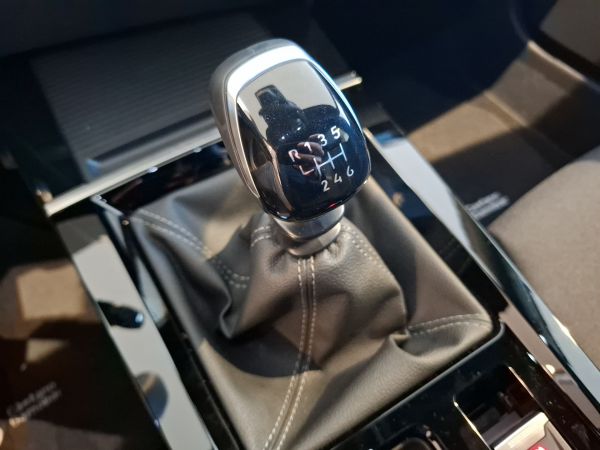 opel-astra-2026-gasolina-1199cc