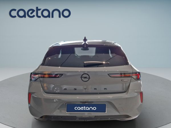 opel-astra-2026-hibrido-1598cc