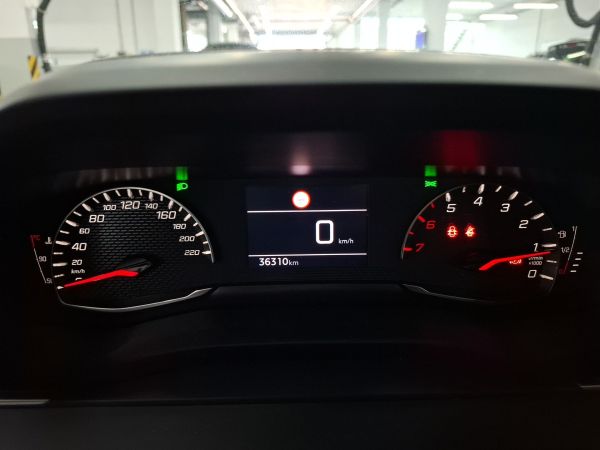 peugeot-2008-2024-gasolina-1199cc
