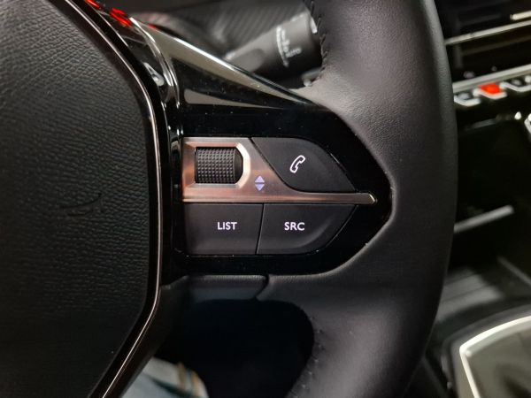 peugeot-2008-2024-gasolina-1199cc