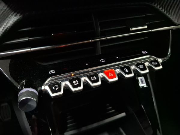 peugeot-2008-2024-gasolina-1199cc