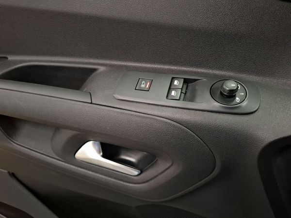peugeot-partner-2025-diesel-1499cc