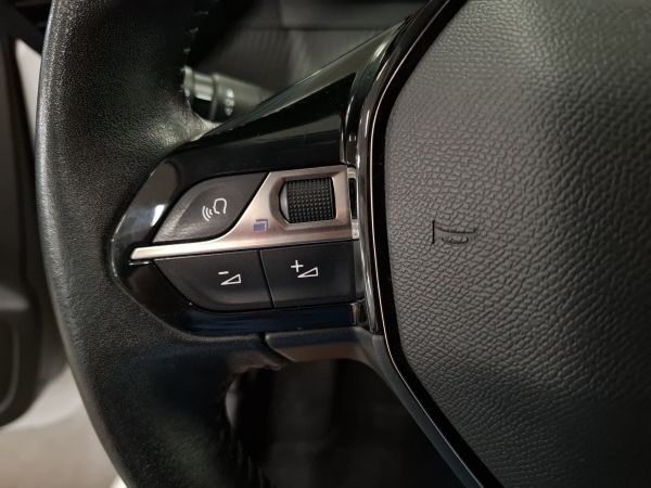 peugeot-208-2021-gasolina-1199cc
