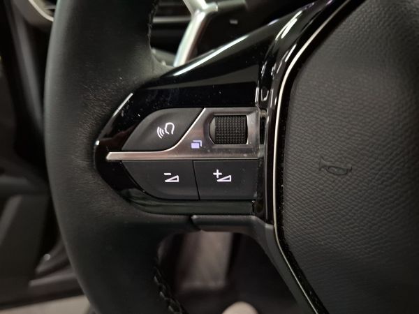 peugeot-5008-2023-gasolina-1199cc