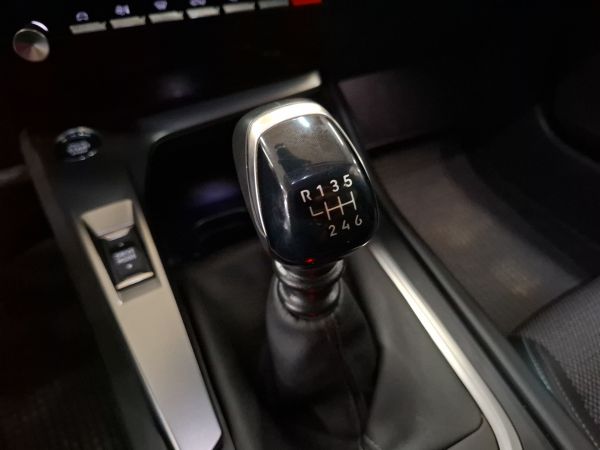 peugeot-308-2022-diesel-1499cc