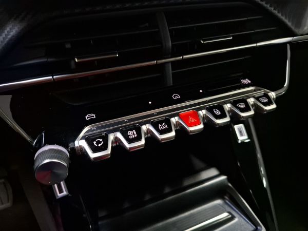 peugeot-208-2025-gasolina-1199cc