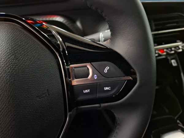peugeot-2008-2025-eletrico-0cc