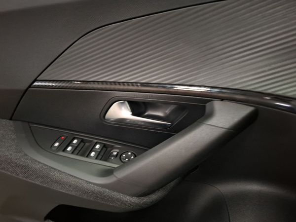peugeot-2008-2025-eletrico-0cc