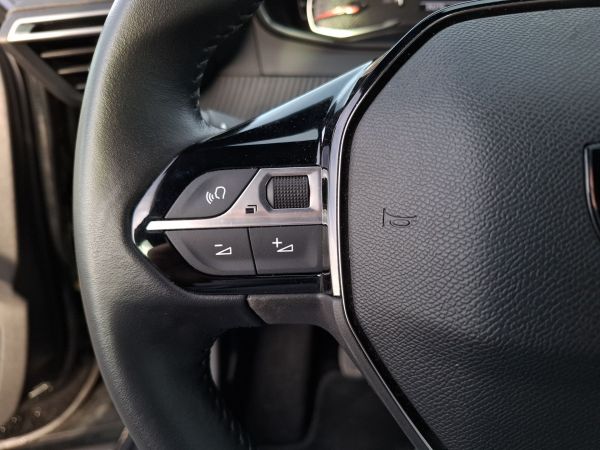 peugeot-2008-2024-gasolina-1199cc