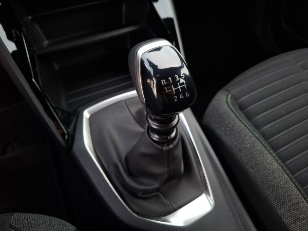 peugeot-2008-2024-gasolina-1199cc