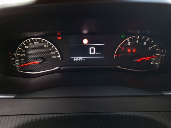 peugeot-2008-2025-gasolina-1199cc
