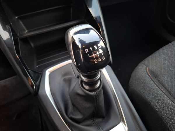 peugeot-2008-2025-gasolina-1199cc