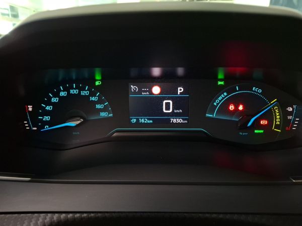 peugeot-208-2025-eletrico-0cc