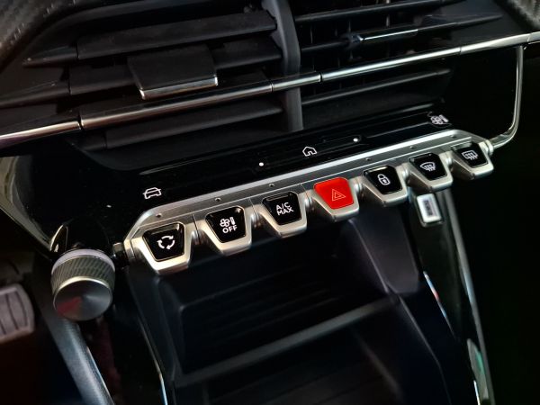 peugeot-208-2025-eletrico-0cc