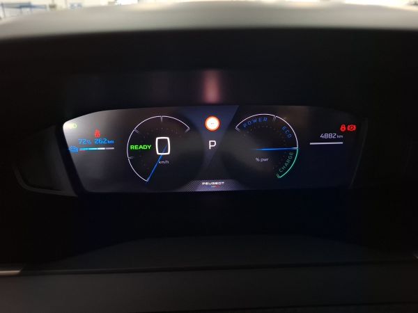 peugeot-2008-2025-eletrico-0cc