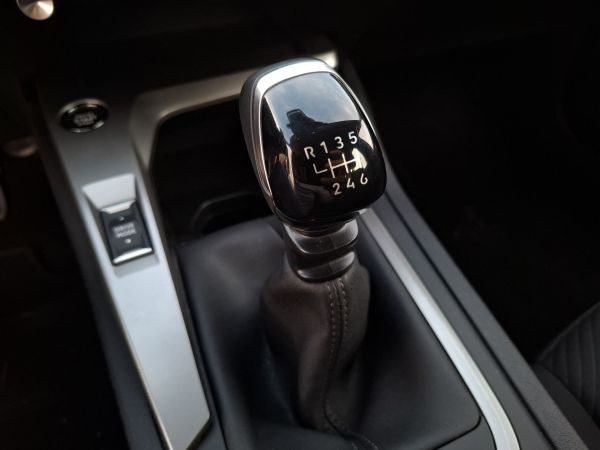 peugeot-308-2024-gasolina-1199cc