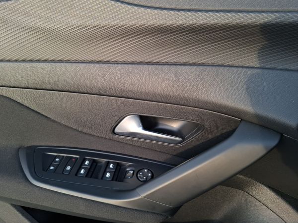 peugeot-308-2024-gasolina-1199cc