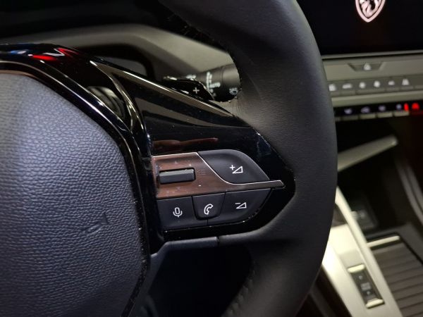 peugeot-308-sw-2025-gasolina-1199cc