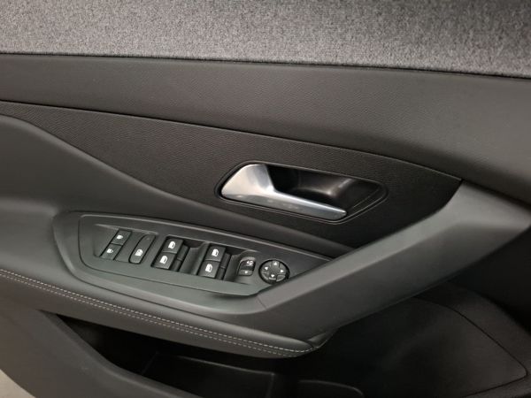 peugeot-308-sw-2025-gasolina-1199cc