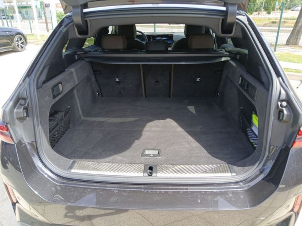 bmw-serie-5-2025-diesel-1995cc