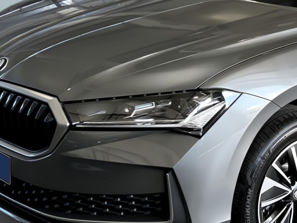 skoda-superb-2025-hibrido-1498cc