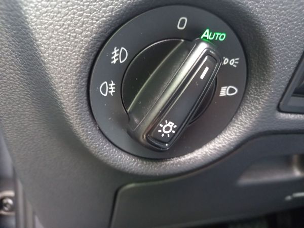skoda-kamiq-2024-gasolina-999cc