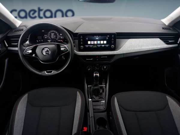 skoda-scala-2024-gasolina-999cc