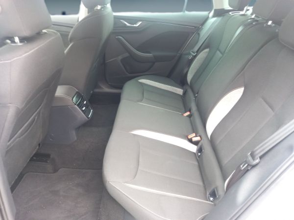 skoda-scala-2024-gasolina-999cc