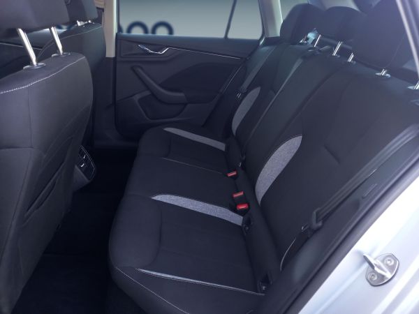 skoda-kamiq-2024-gasolina-999cc