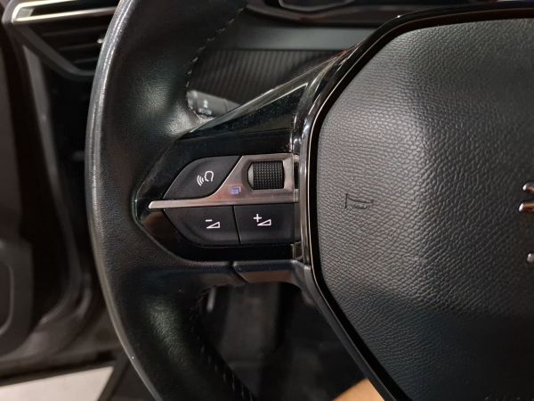 peugeot-2008-2022-gasolina-1199cc