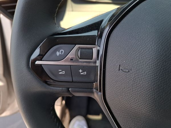 peugeot-208-2025-eletrico-0cc