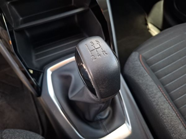 peugeot-208-2020-gasolina-1199cc