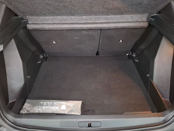peugeot-2008-2025-eletrico-0cc