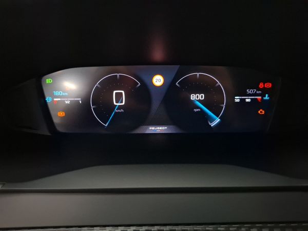 peugeot-208-2026-gasolina-1199cc