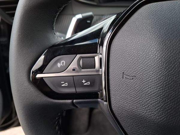 peugeot-208-2025-gasolina-1199cc