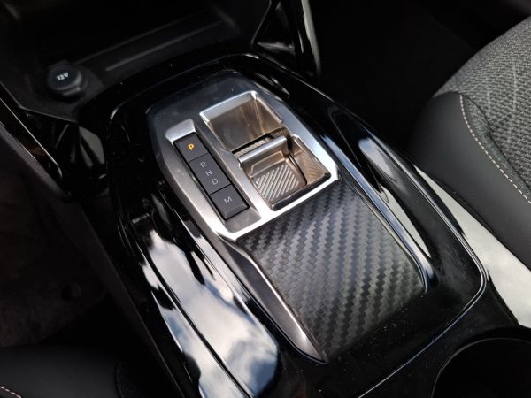 peugeot-208-2025-gasolina-1199cc