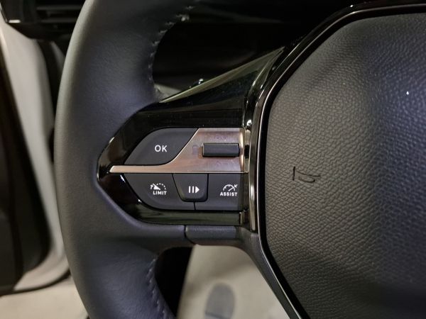 peugeot-308-2025-diesel-1499cc