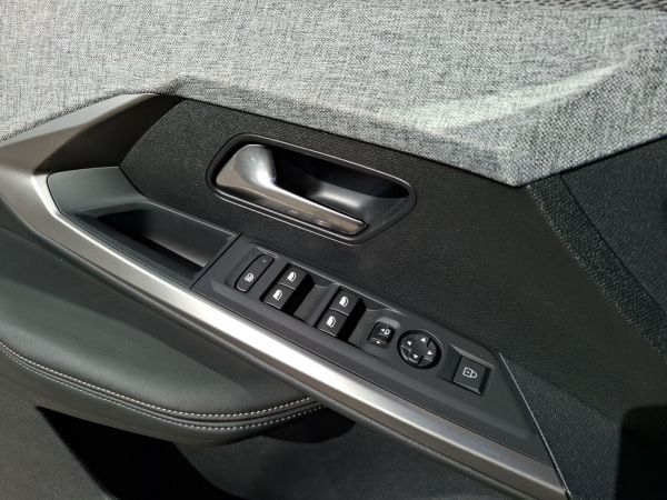 peugeot-5008-2025-gasolina-1199cc