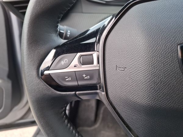 peugeot-2008-2024-gasolina-1199cc