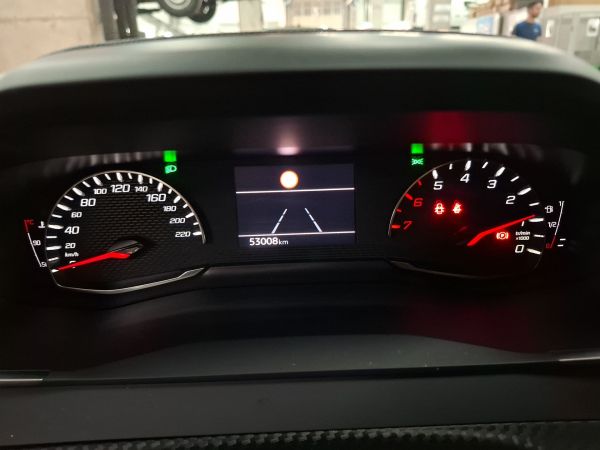 peugeot-208-2022-gasolina-1199cc