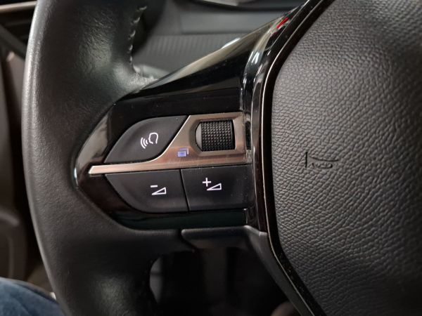 peugeot-208-2022-gasolina-1199cc